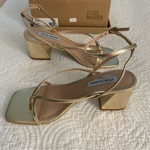Steve Madden Alaina Gold Sandals. New in box. Size 8.5